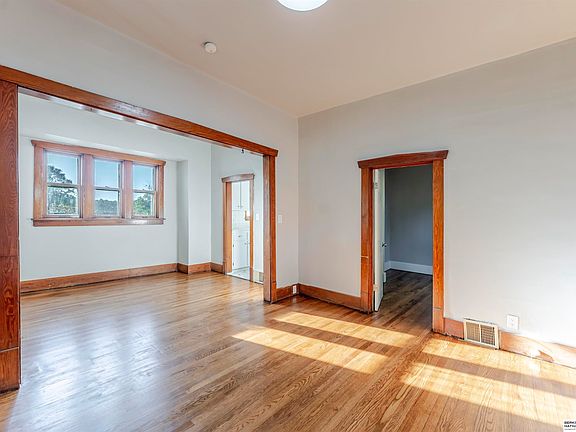 4th image of 3138 Weber Cir