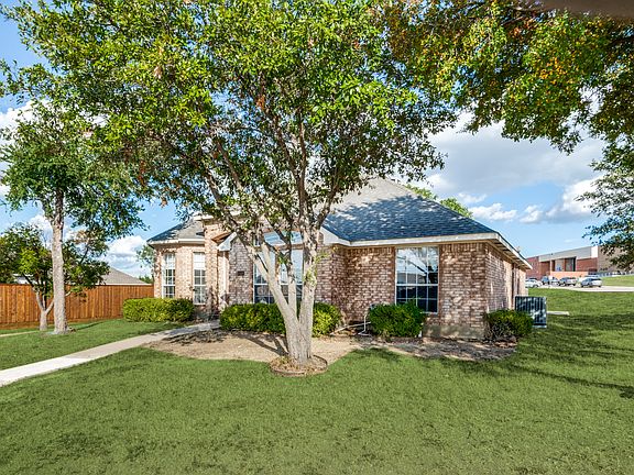 2nd image of 4500 Saddlebrook Dr