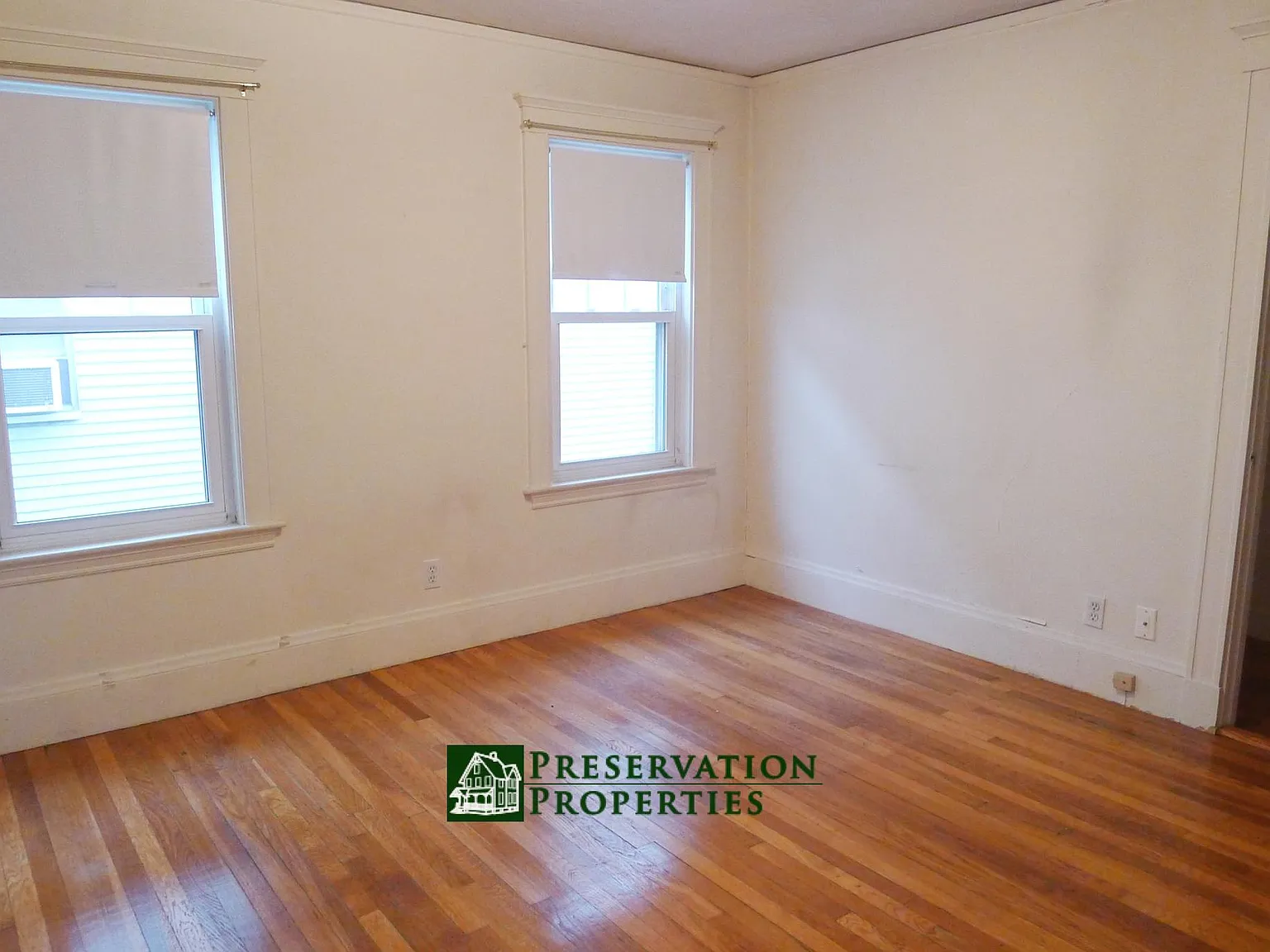 136 Nichols Ave — Photo 3
