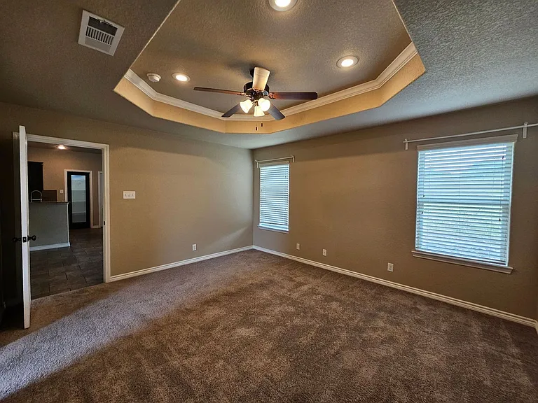 6211 Newcastle Dr — Photo 17