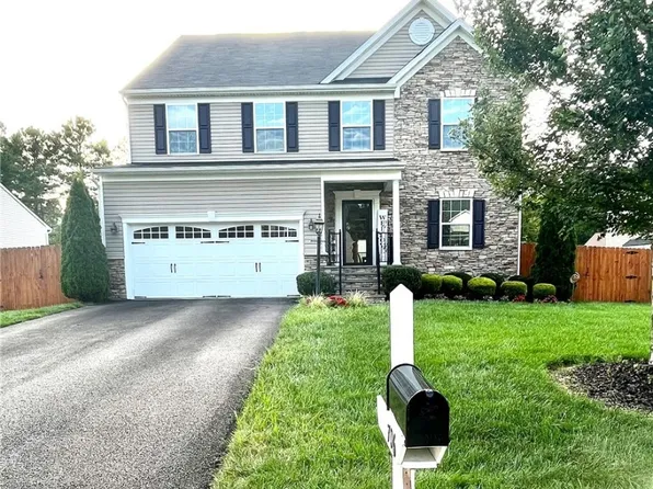 8706 Branchs Woods Ln, North Chesterfield, VA 23237
