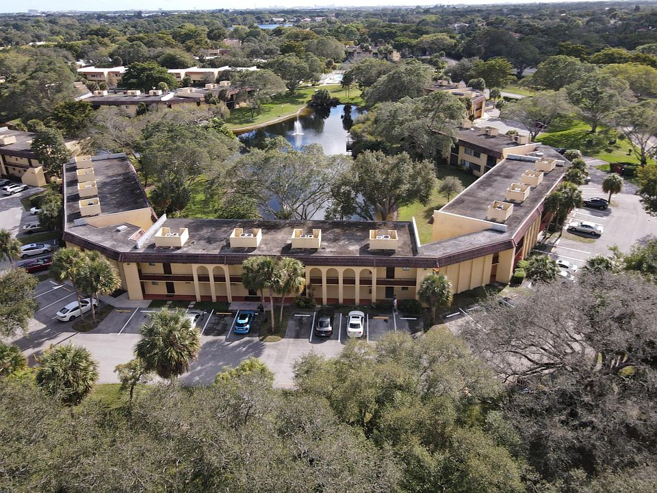 1st image of 830 SW 9th Street Circle #104