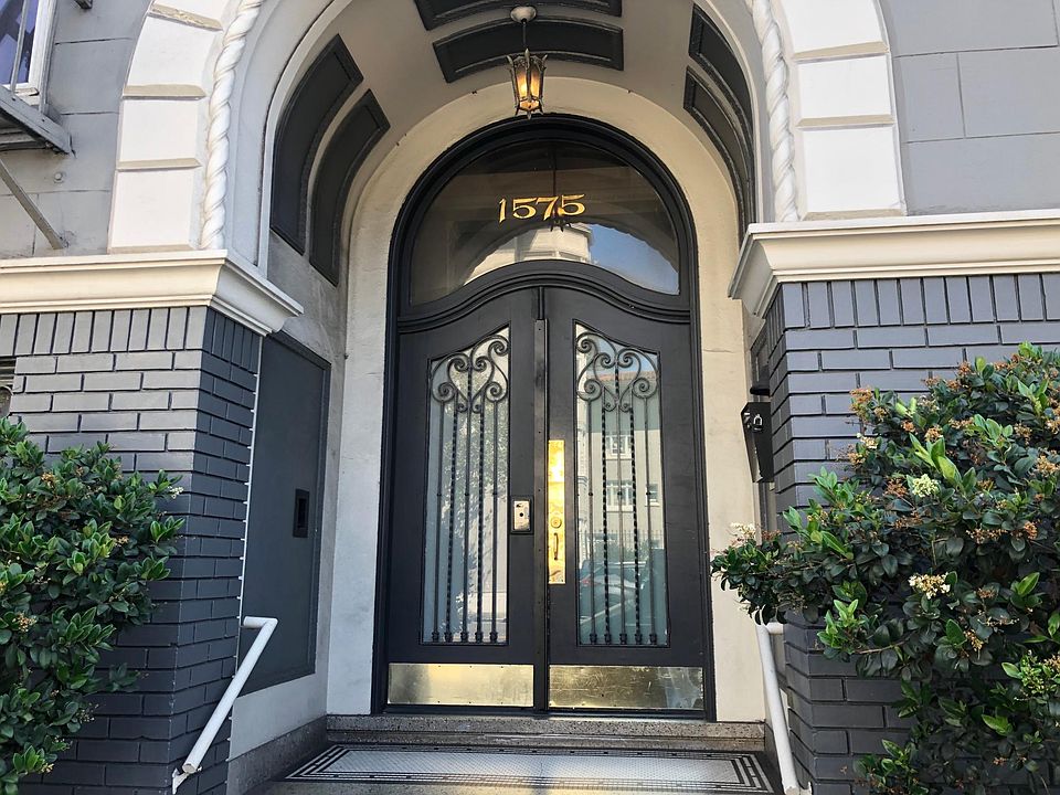 1st image of 1575 Broadway