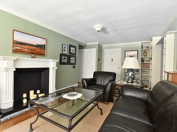 2nd image of 3 Birchwood Ct APT 2N