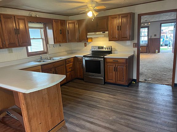 3rd image of 110 E Jackson St #110