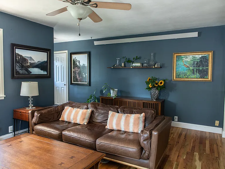 1346 N Canyon St #1 — Photo 4