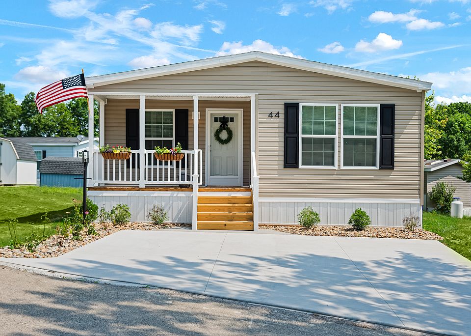 Exterior Image-1-REDMAN 44 Forest Park Village