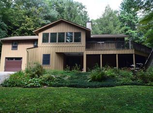 17 Glendale Rd, West Stockbridge, MA 01266