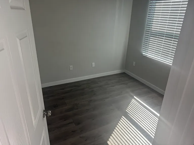 1514 Gary Ln — Photo 8