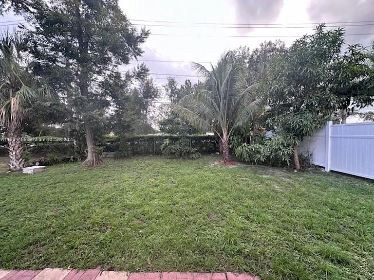 2898 NW 6th Ct — Photo 14