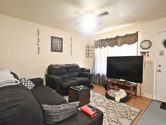 4th image of 14186 Austin St