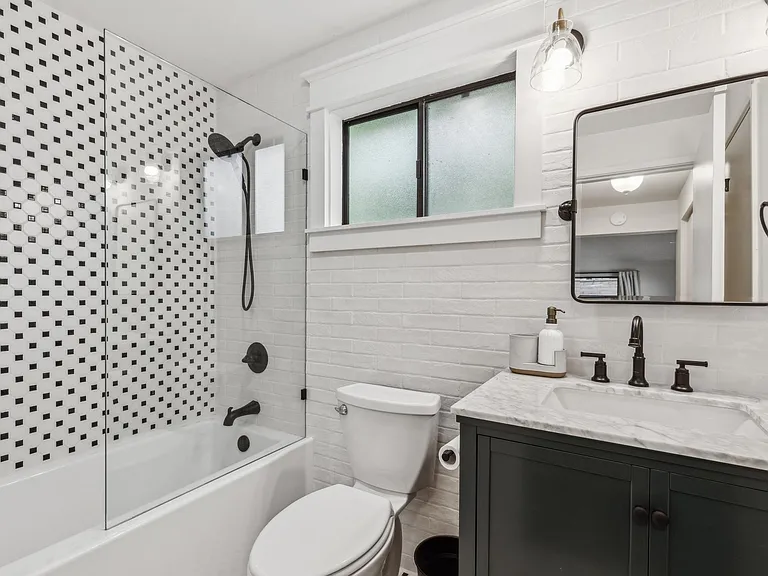 10 Angelica Ct #A — Photo 17