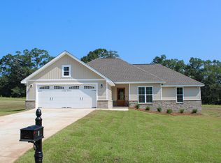38 N Slade Rd, Sumrall, MS 39482