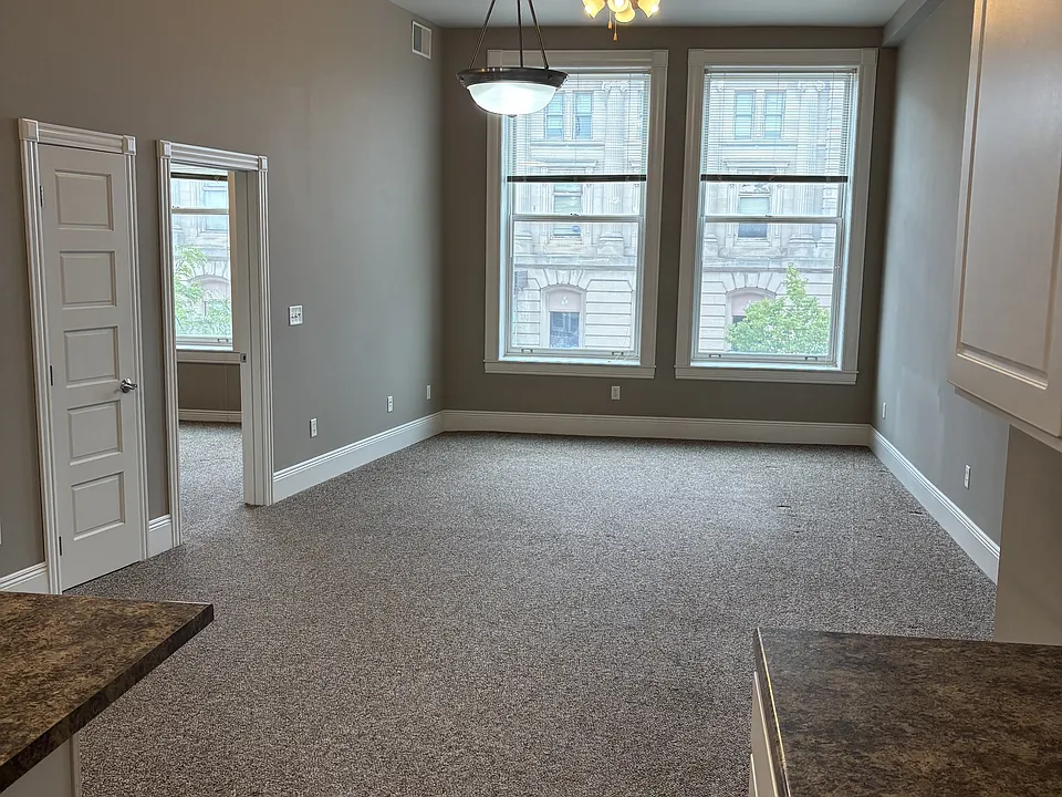 1406 Tower Ave #202
