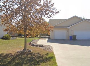 221 Dakota Trl, Brookings, SD 57006