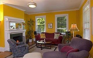 3rd image of 2099 NE Victorian Ln