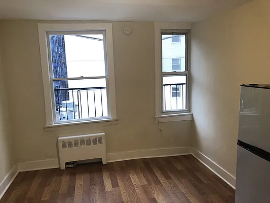 Rented by Karten Real Estate Services LLC | media 2