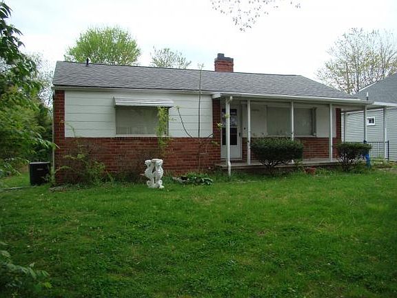 2nd image of 1656 Pineola Ave