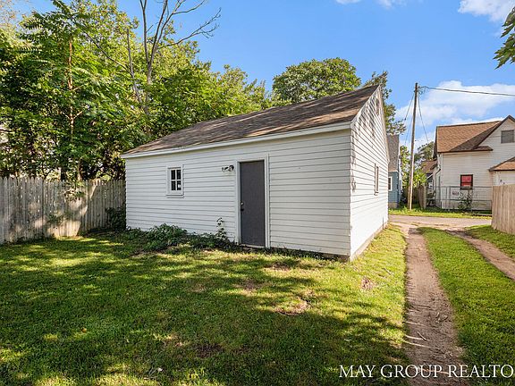4th image of 830 Oakhill St SE