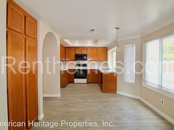 5th image of 13054 Texana St