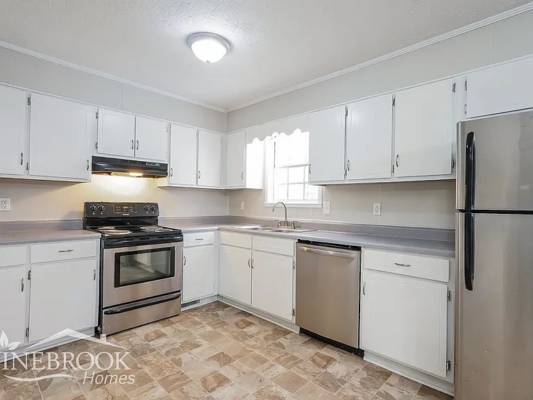 116 Trailside Dr — Photo 6