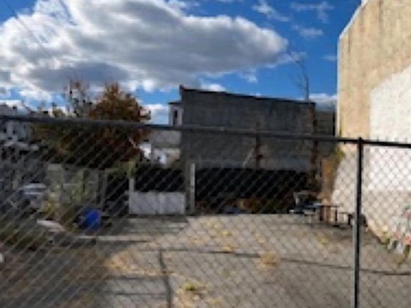 5th image of 316 S 60th St