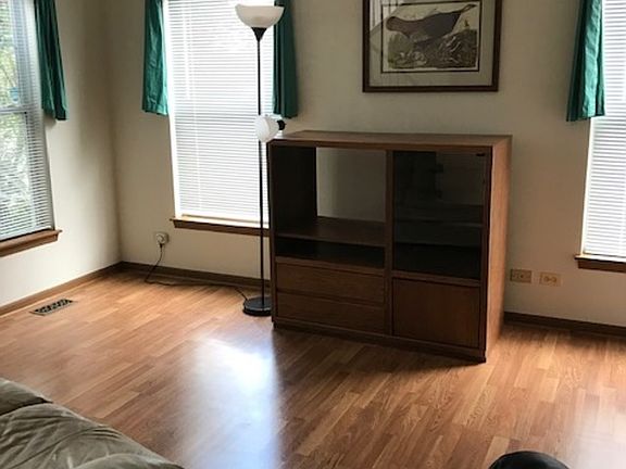 2nd image of 1830 Cambridge Dr