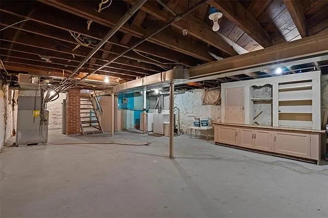 5345 Swope Pkwy — Photo 11