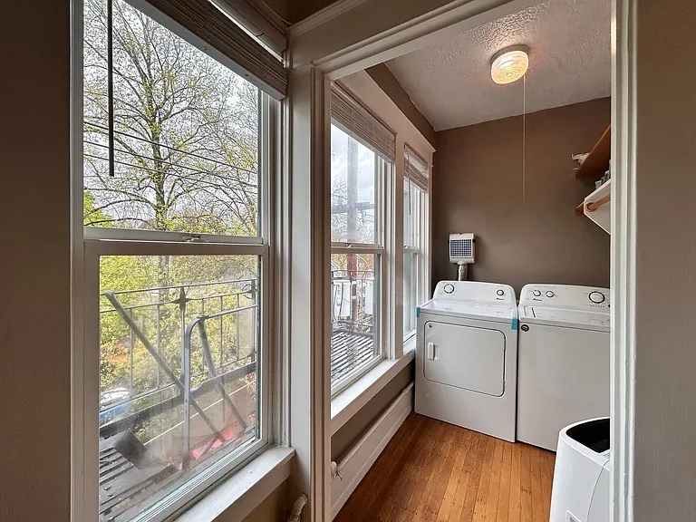 1631 NW Everett St #407 — Photo 11