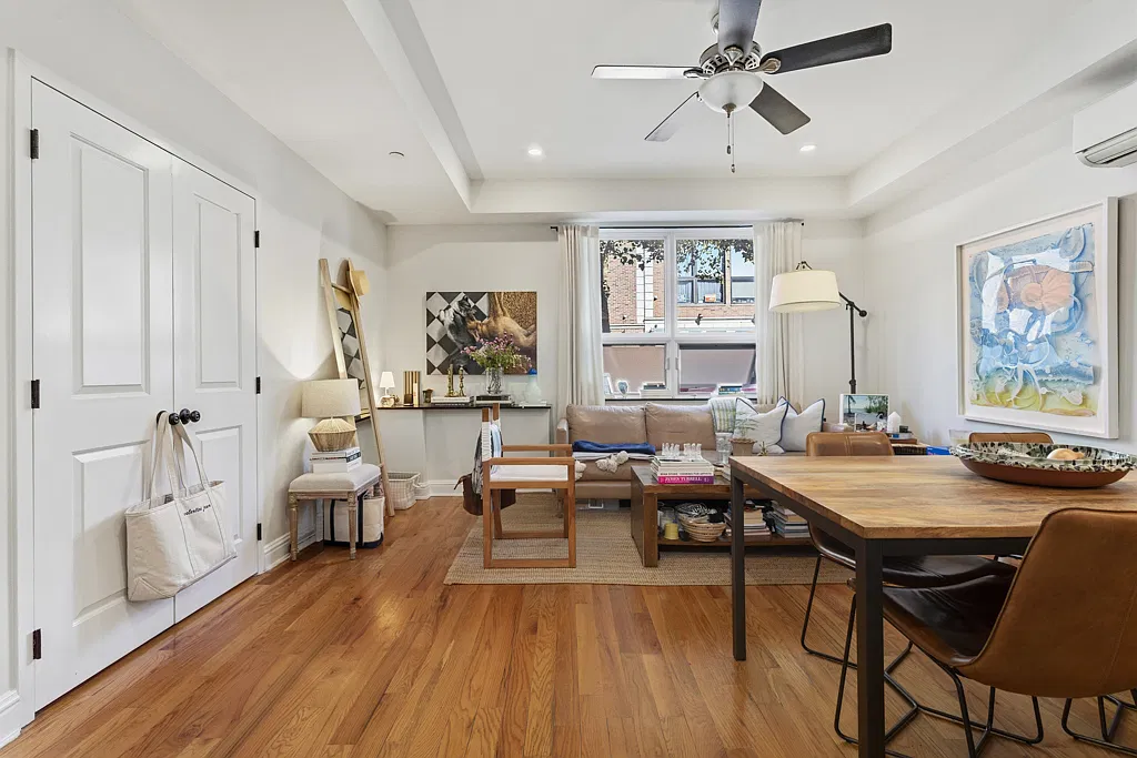 36 Conselyea Street — Photo 3