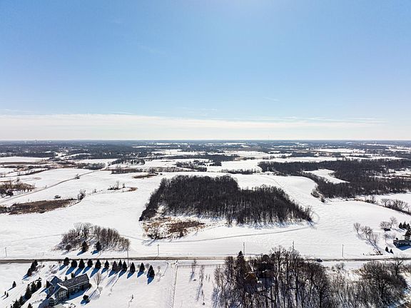 2nd image of 2041 Larkin Rd
