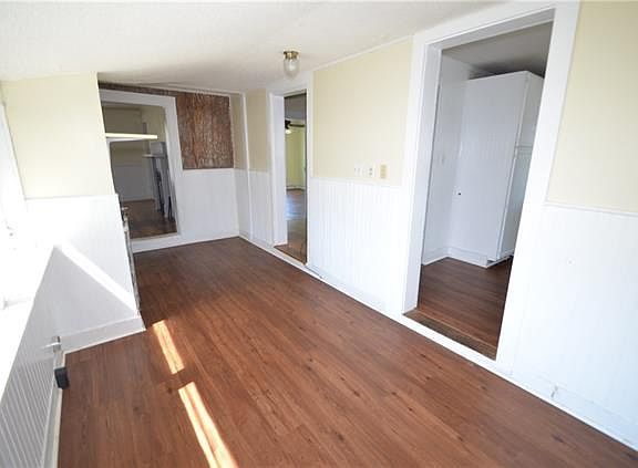 3rd image of 19 Union St