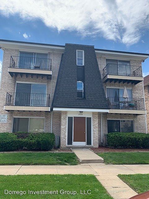 1st image of 17724 Rosewood Dr APT 1B