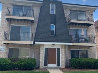 17724 Rosewood Dr APT 1B, Lansing, IL 60438