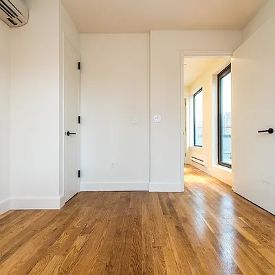 Rented by Nooklyn NYC LLC | media 106