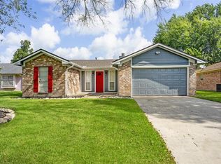 129 Bastrop St, Angleton, TX 77515