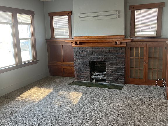 4th image of 210 SW Jackson St