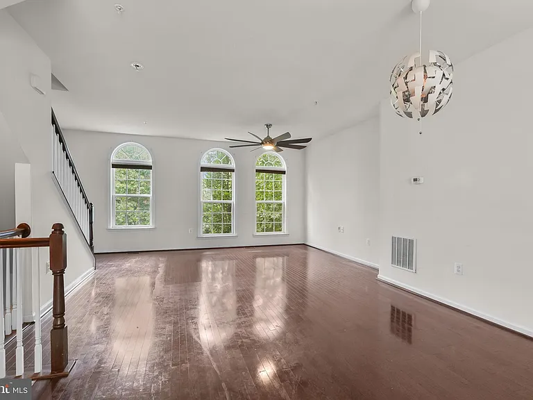 9624 Westerdale Dr — Photo 11