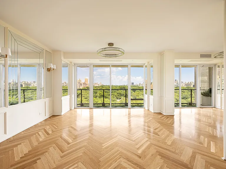 210 Central Park S #17D — Photo 10