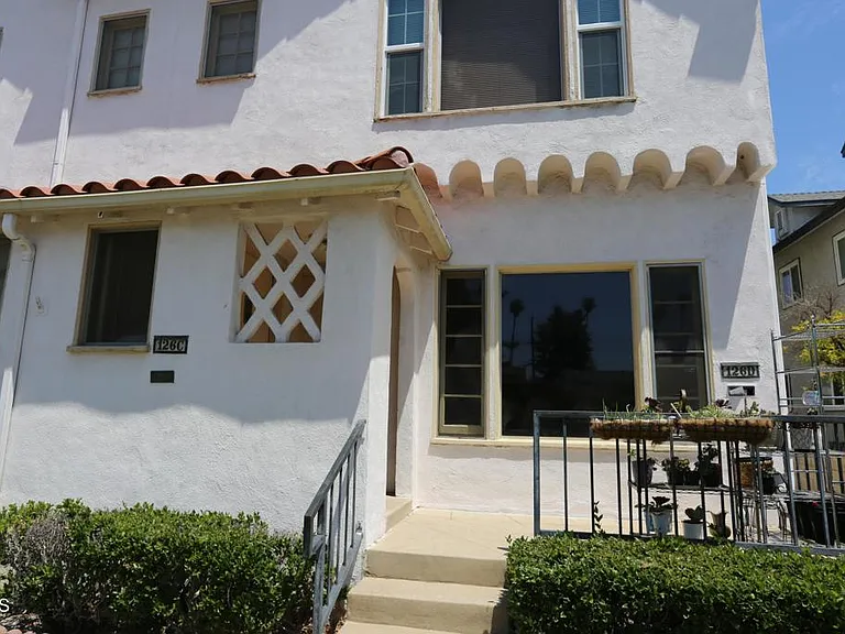 126 S Olive Ave #D — Photo 15