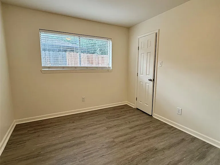 5422 Winding Way Dr — Photo 16