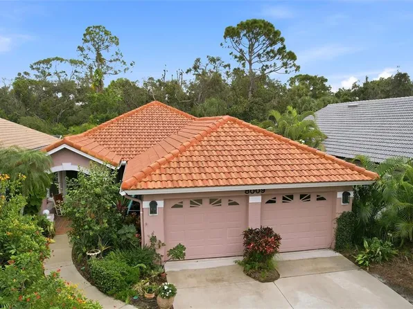 8009 Bobcat Cir, Sarasota, FL 34238