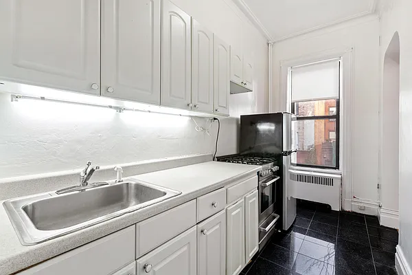 Rented by Compass | media 12