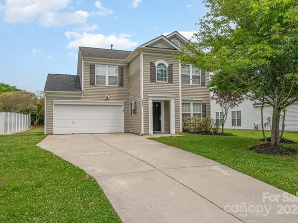 2997 Hawick Commons Dr, Concord, NC 28027