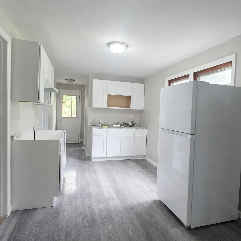 4 bed, 1895 sqft, $2,400 — Photo 3