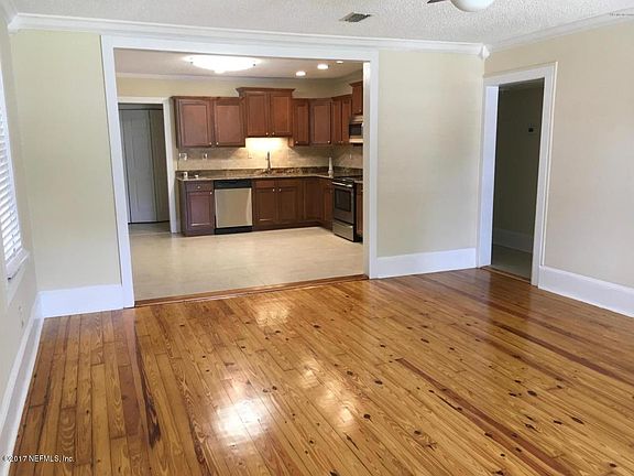 5th image of 2740 Myra St