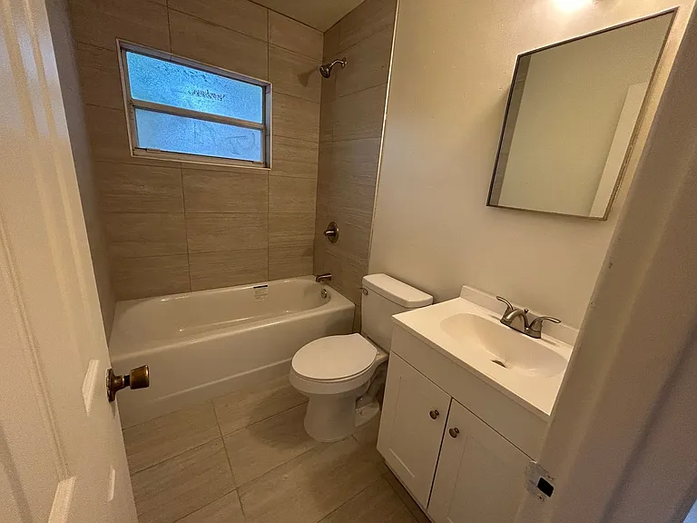 217 NW 36th Dr — Photo 22