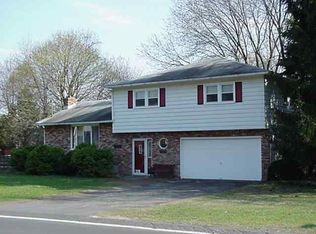 3094 E Old State Rd, Schenectady, NY 12303