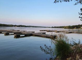 857 Eagles Harbor Dr, Hodges, SC 29653