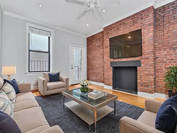 564 Hudson Street image 1 of 5
